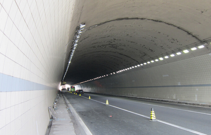 Cha Daochen, China  LED Tunnel Light